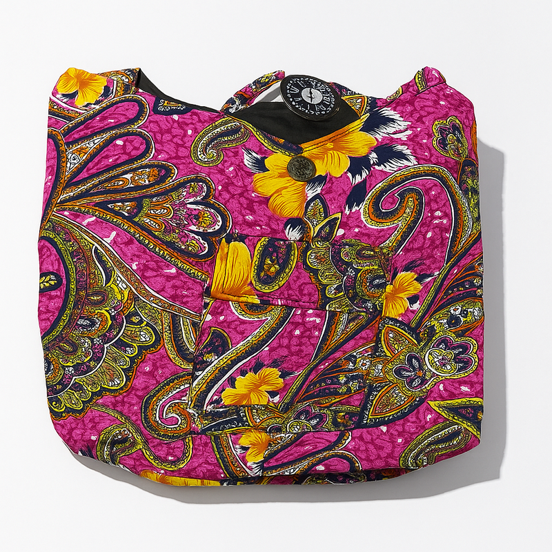 Shopping bag with paisley print
